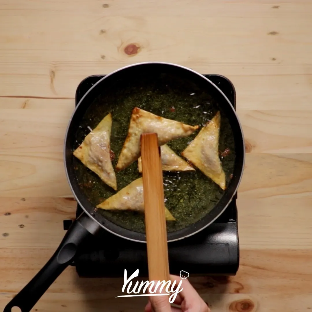 Step 4 Pie Kurma Apel Goreng