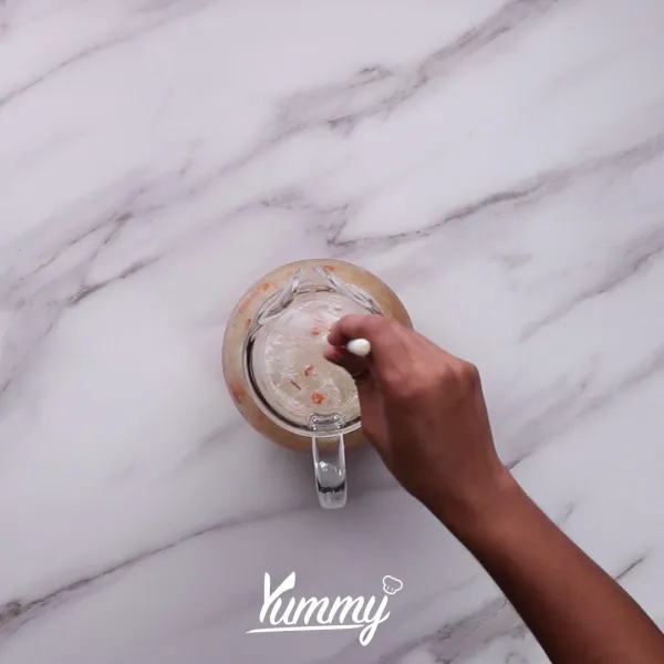 Aduk rata, lalu sajikan selagi dingin.