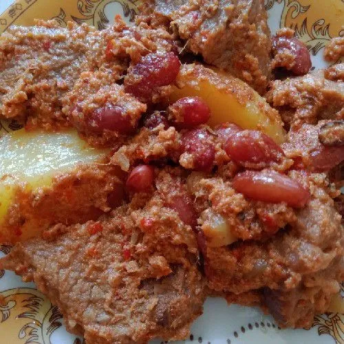 Rendang siap di santap.