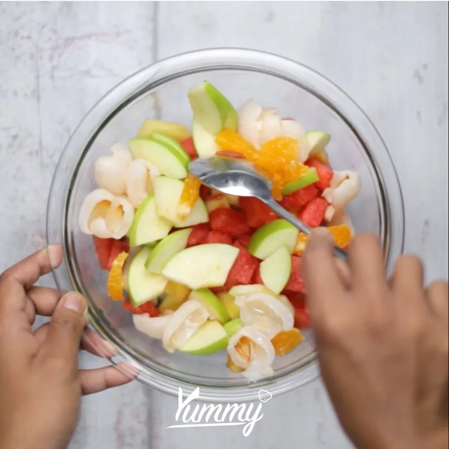 Step 1 Salad Buah
