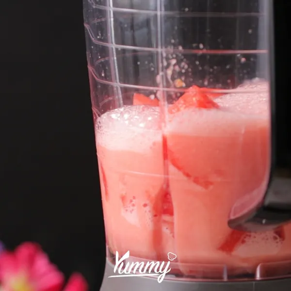 Blender semangka dengan simple sirup.
