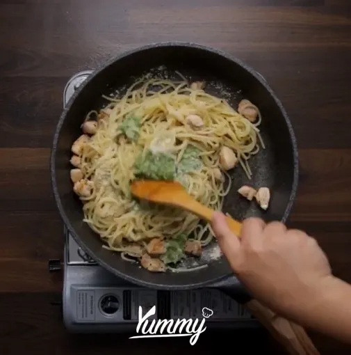 Step 4 Chiken Pesto Spagehtti