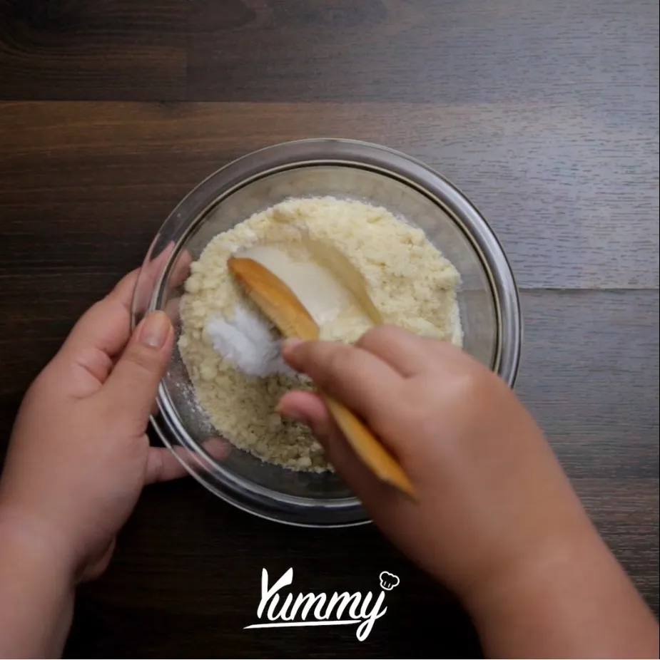Step 1 Kue Kering Almond
