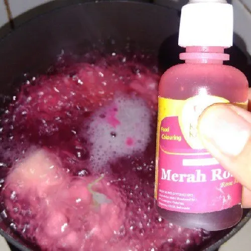 Sebagian angkat dan bagian lainnya beri pewarna.