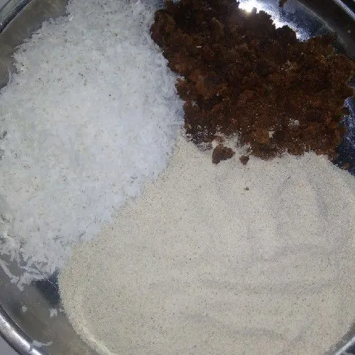 Siapkan semua bahan dalam 1 wadah.