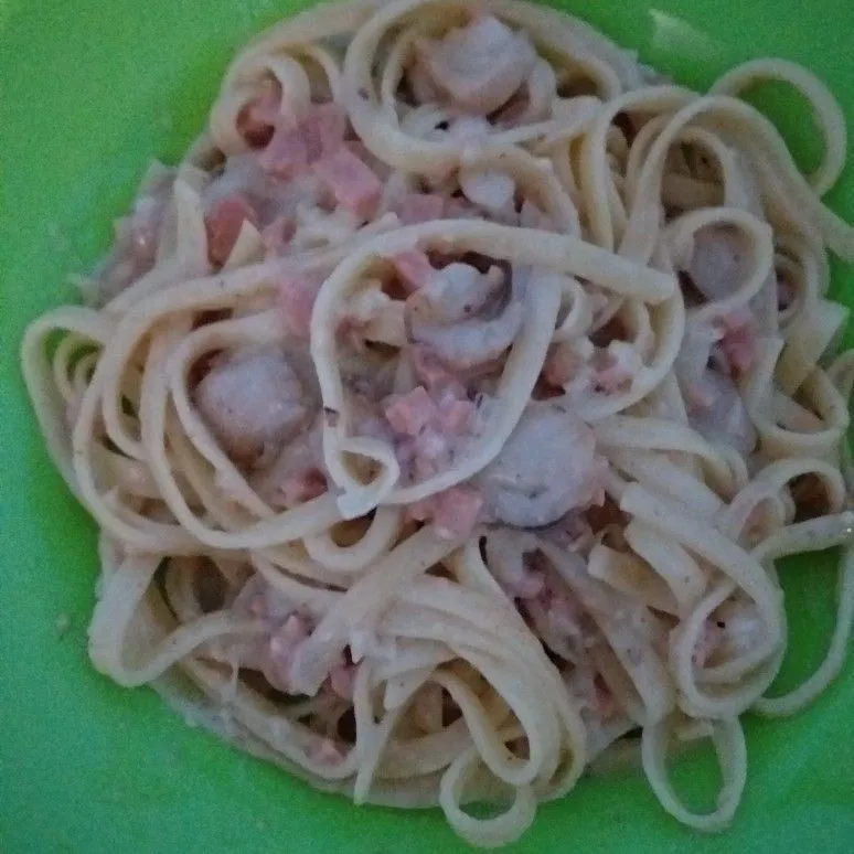 Tumis Fetucini Jamur dan Spam ayam