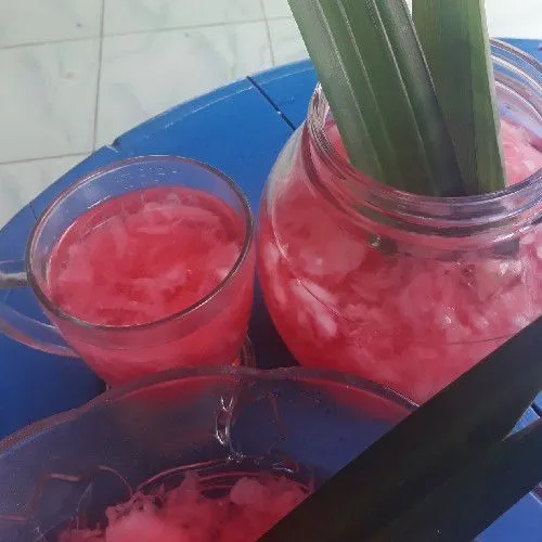 Es Kopyor Merah Putih