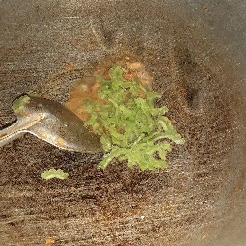 Masukkan paria.