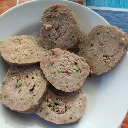 Tunggu sampai dingin lalu potong-potong.