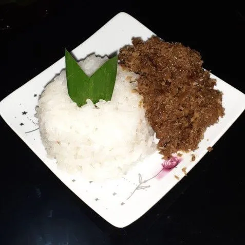 Angkat dan sajikan dengan pulut tadi.