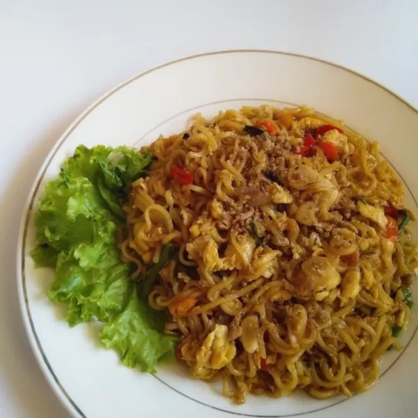 Mie Tek Tek siap disajikan.