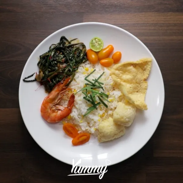 Sajikan dengan nasi dan lauk pauk yang lain.