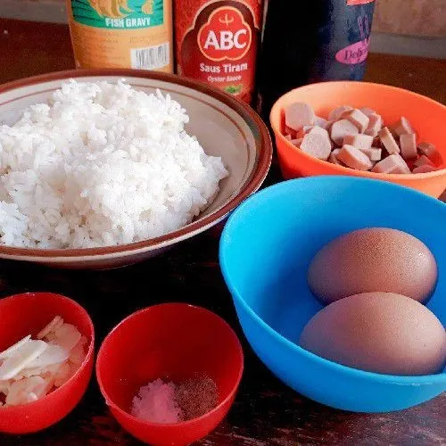 Siapkan bahan-bahan.