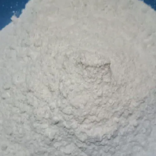 Siapkan wadah, masukan tepung ketan, tepung beras, air rendaman pandan, gula, dan santan kental. Aduk rata.