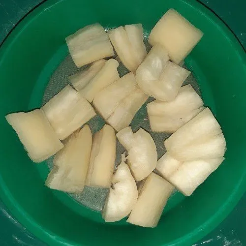 Setelah lembut, angkat dan tiriskan.