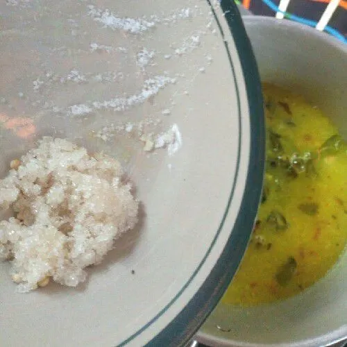 Tambahkan gula pasir dan penyedap