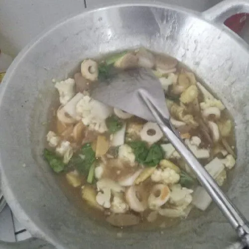 Masak sampai mendidih serta cek rasa.