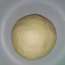 Setelah kalis, bulatkan seperti ini.