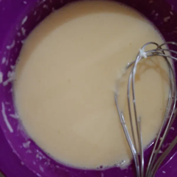 Aduk asal rata, tidak perlu sampai keju hancur.