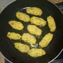 Panggang/goreng dengan sedikit minyak. Jangan lupa dibalik agar seluruh permukaan matang.