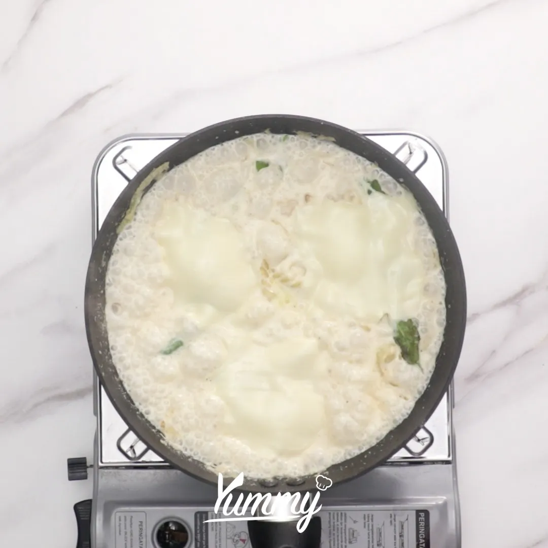 Step 4 Fusilli Creamy Chicken