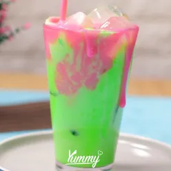 Strawberry Green Tea