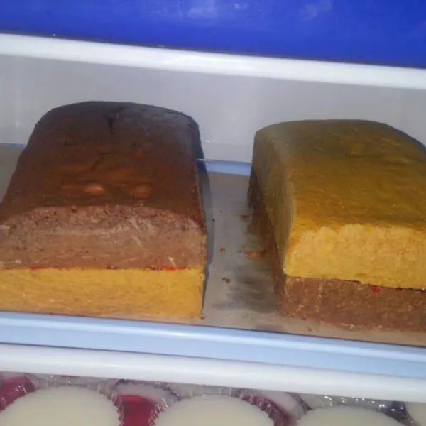 Masukan pada kulkas, diamkan 30 menit supaya roti saling menempel.