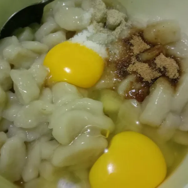 Campurkan semua bahan lalu aduk merata.