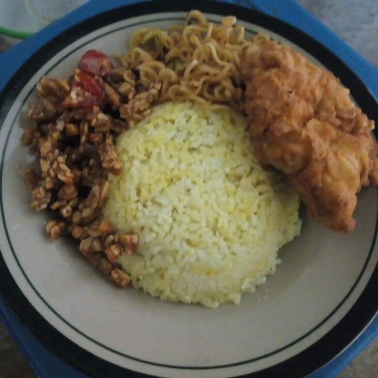 Nasi Gurih Rice Cooker