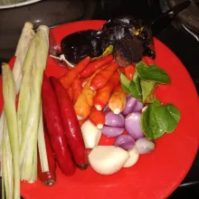 Siapkan bahan untuk bumbu.