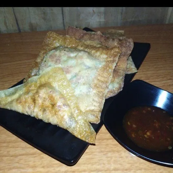 Angkat, tiriskan dan siap disajikan dengan saus favorit atau cabe rawit dan acar. Bisa dibentuk segitiga juga.