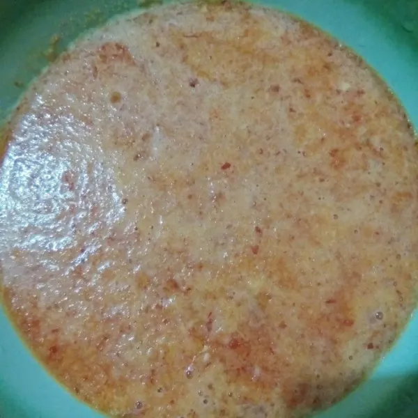 Kemudian blender hingga halus.