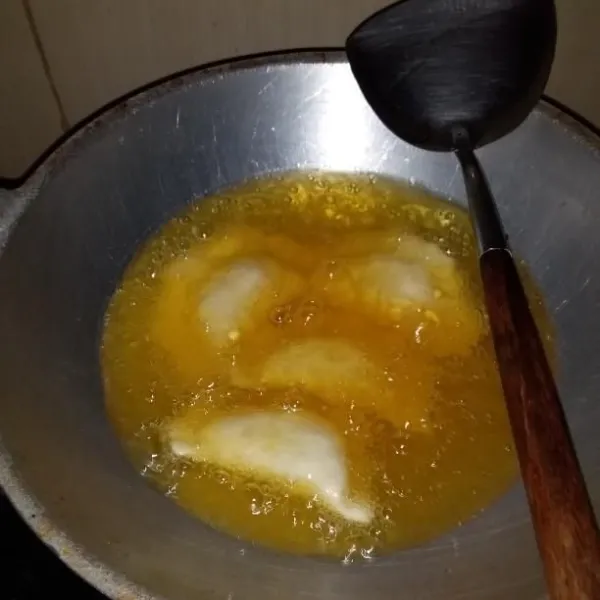 Resep Cireng isi Ayam Suwir Sederhana Rumahan di Yummy App