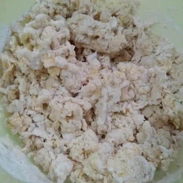 Mixer hingga semua bahan tercampur rata.