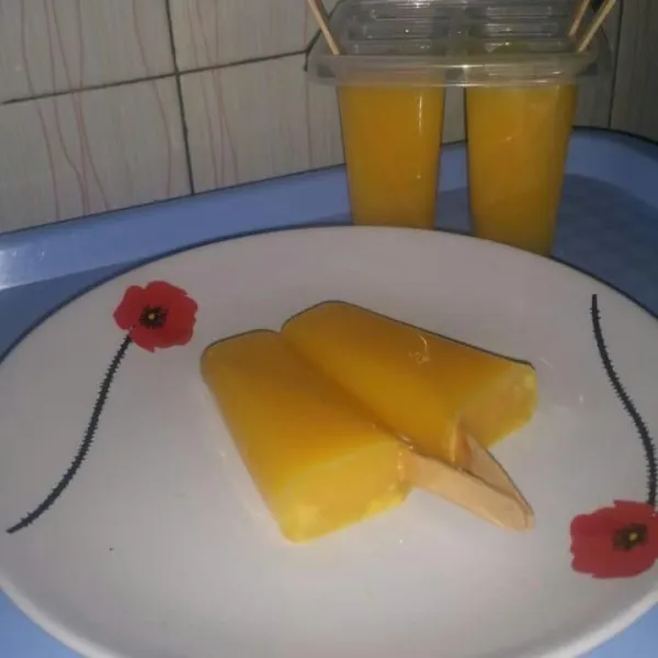 Puding mangga siap dinikmati.