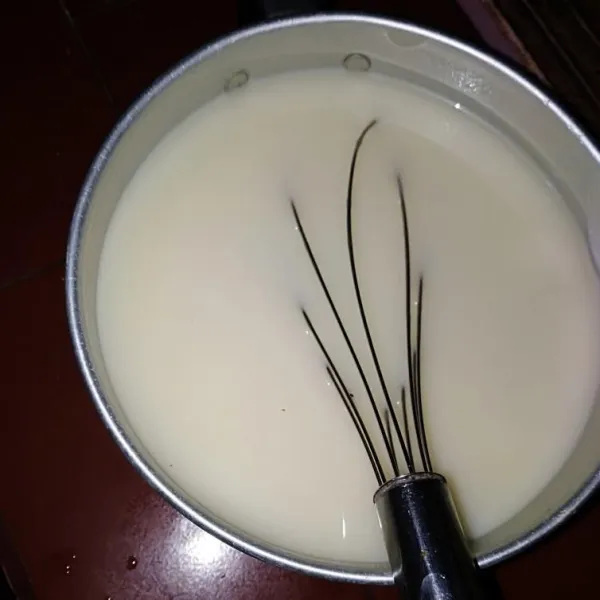 Campur semua bahan kecuali pasta greentea, hingga mendidih sambil diaduk.