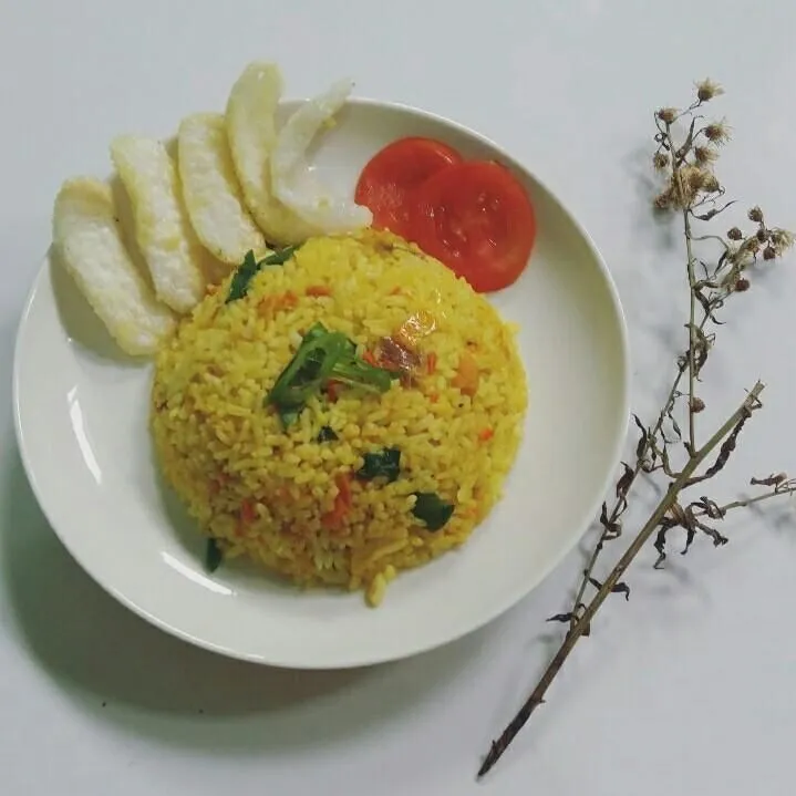 Resep Nasi Goreng Kuning Bumbu Ulek Sederhana Rumahan dari Egi Siti