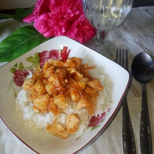 Setelah matang sajikan dengan nasi.