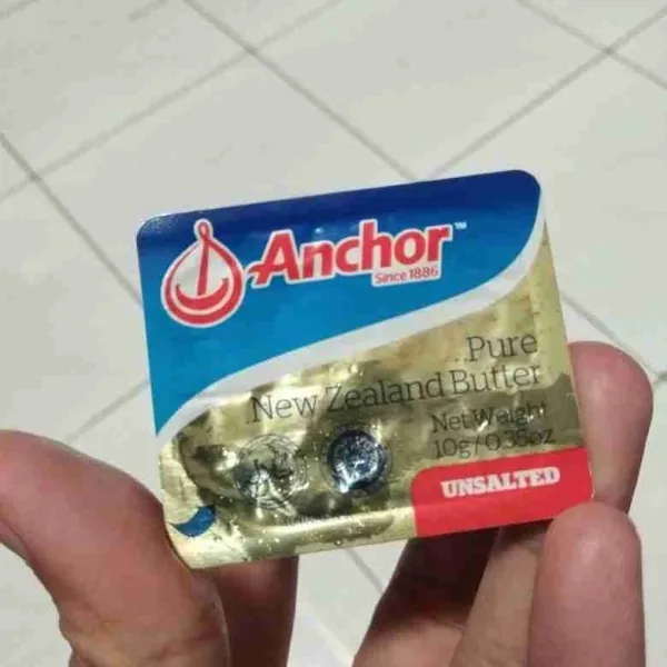 Masak daging apel dengan butter, lalu tambahkan saus karamel yang sudah dibuat tadi. Aduk sampai rata dan mendidih.