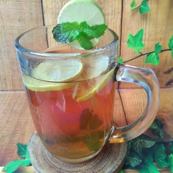 Lemmint tea siap dihidangkan.