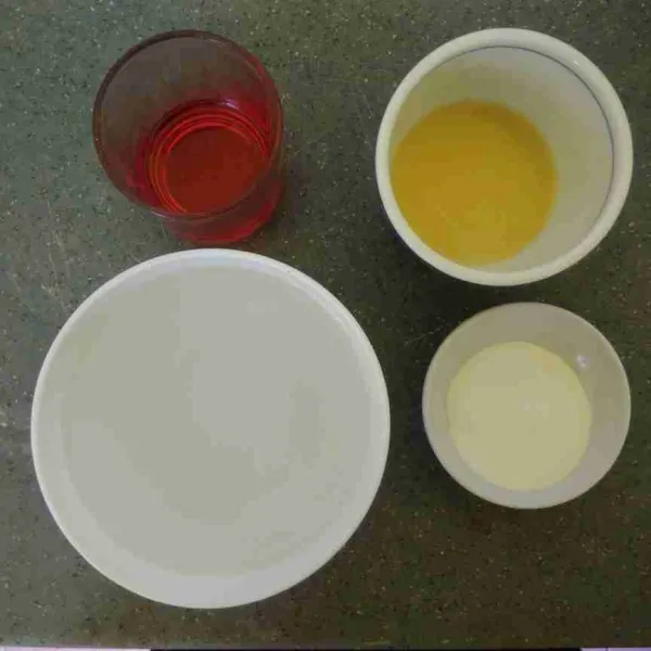 Siapkan semua bahan.