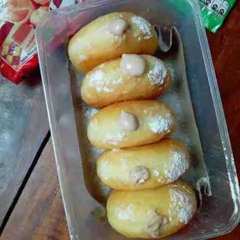 Bomboloni isi cream milo