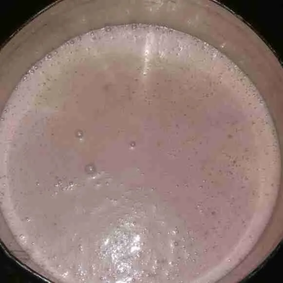 Tuang ke dalam wadah kaleng/aluminium, bekukan dalam freezer. Menggunakan bahan kaleng dapat mempercepat proses pembekuan.