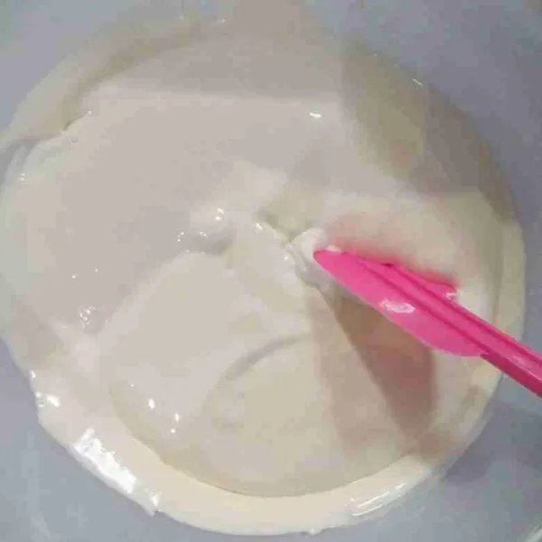 Mixer hingga mengembang dan kental berjejak.