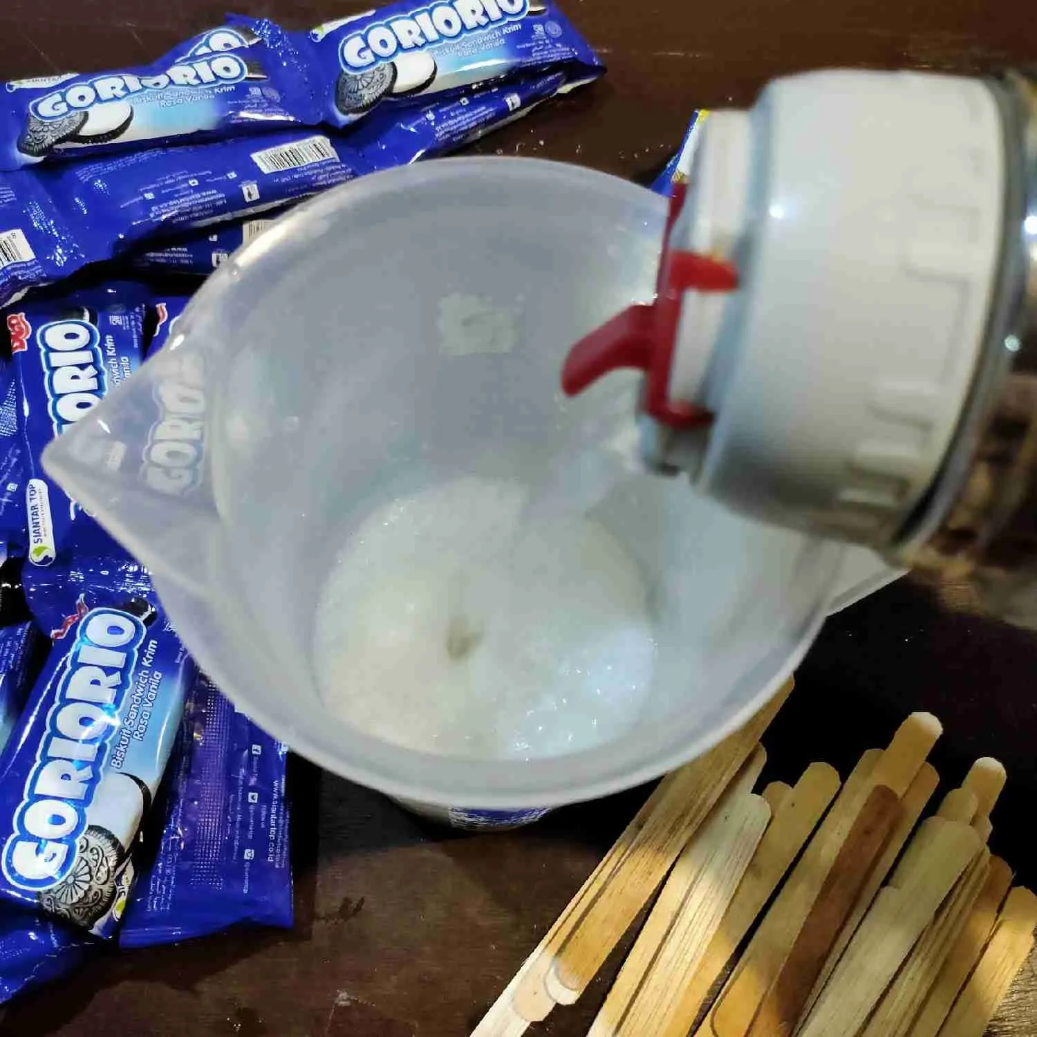 Step 2 Es Krim Biskuit