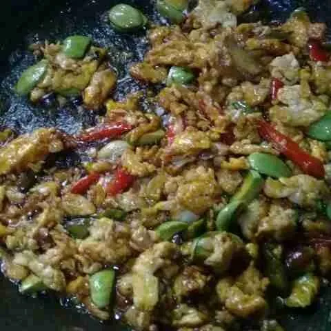 Masak sampai air menyusut.