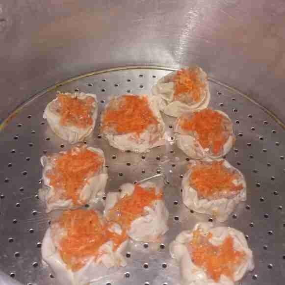 Kukus siomay hingga matang selama sekitar 15-20 menit.