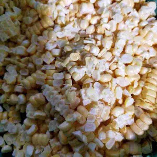 Pipil jagung manis.