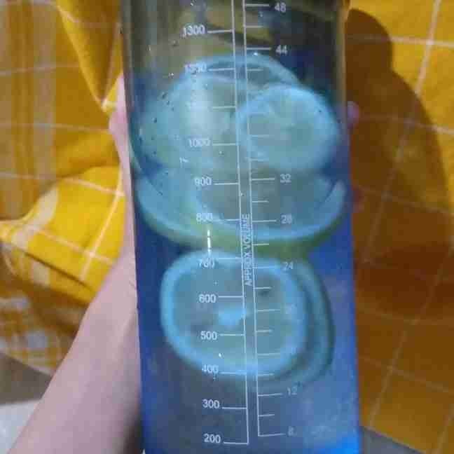Step 4 Infused Water Lemon dan Madu