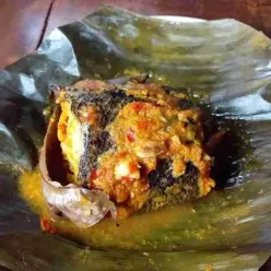 Pepes ikan Patin Bumbu Merah